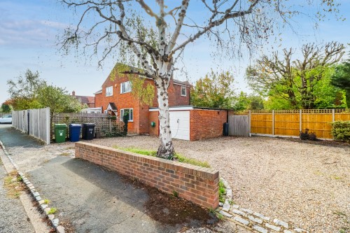 Arrange a viewing for Highlands Lane, 21 Highlands Lane, Chalfont St. Peter, Gerrards Cross