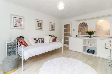 image of 42 Gell Close, Ickenham