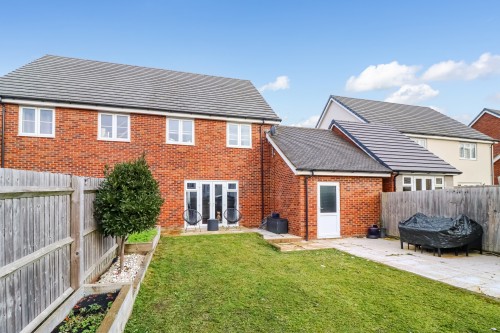 Arrange a viewing for Cheshire Rise, Leighton Buzzard