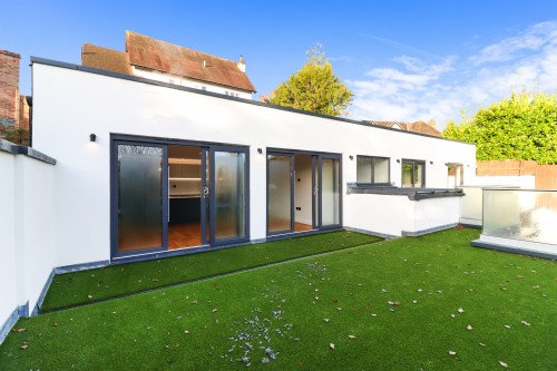 Arrange a viewing for Lower House, Lower Road, GERRARDS CROSS