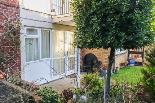 Arrange a viewing for Pinchfield, Rickmansworth