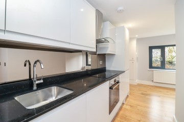 image of 3 Treadaway court, Loudwater 