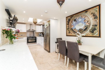 image of 2 Cranford Lane, Harlington